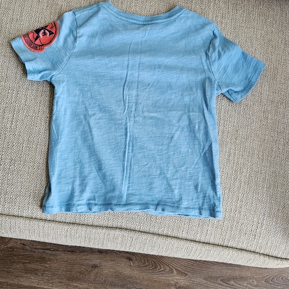 GAP SHORTS AND T-SHIRT - TODDLER BOY - Picture 6 of 9